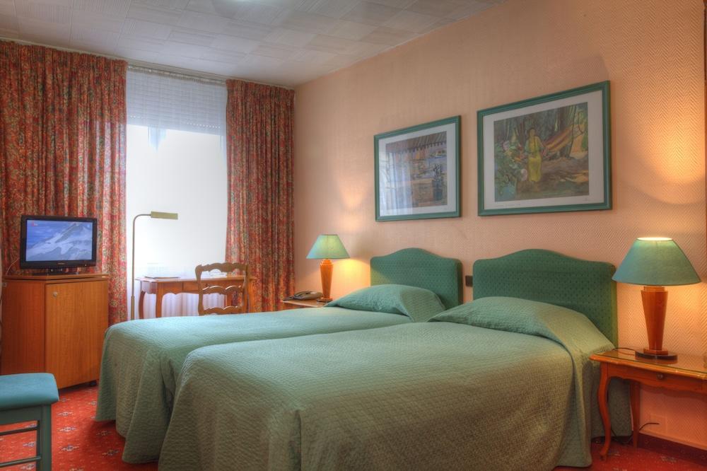 Hotel De La Paix ลีลล์ ภายนอก รูปภาพ
