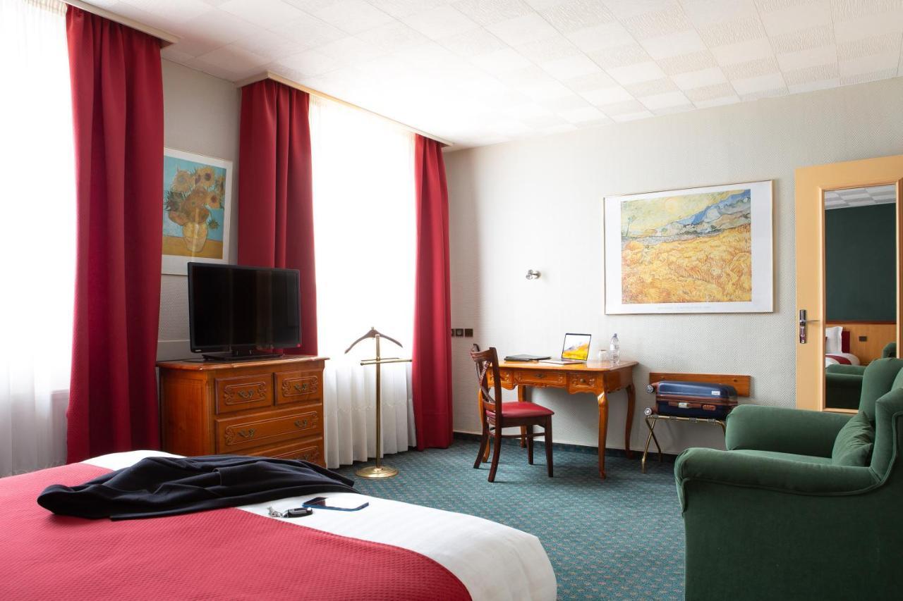 Hotel De La Paix ลีลล์ ภายนอก รูปภาพ