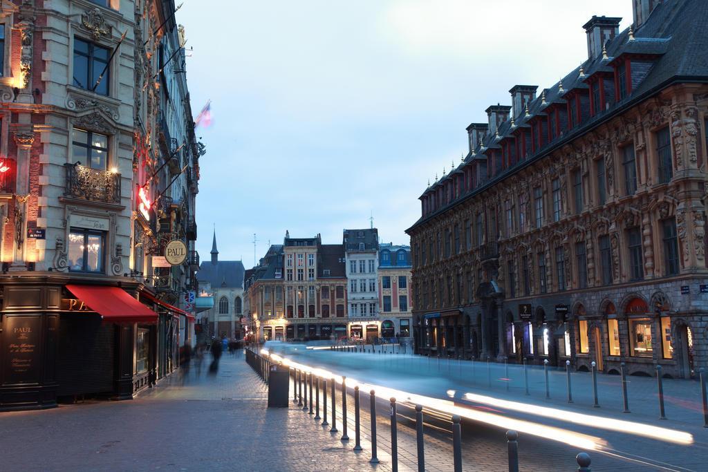Hotel De La Paix ลีลล์ ภายนอก รูปภาพ